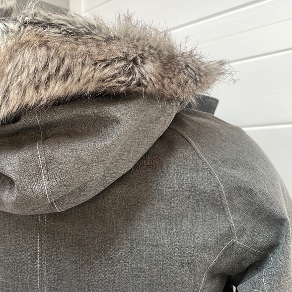 The North Face Arctic Tundra Jacket - Picture 3 of 7